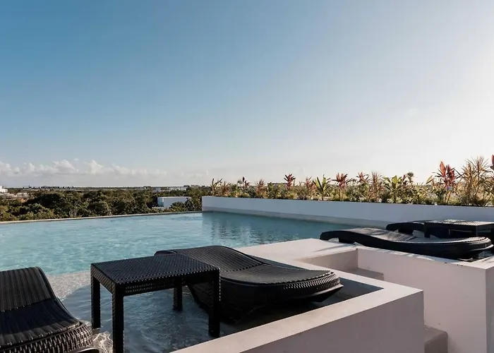 With Private Plunge Pool And Rooftop Apartamento