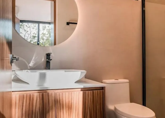 With Private Plunge Pool And Rooftop *